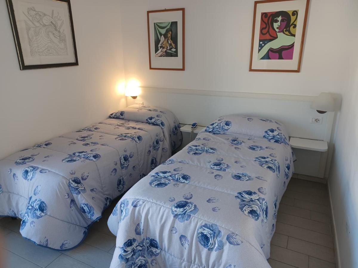 Hotel Costa Bari Buitenkant foto